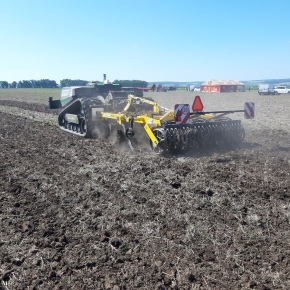 Agregovat lze běžné pracovní stroje v závislosti na tahovém výkonu.